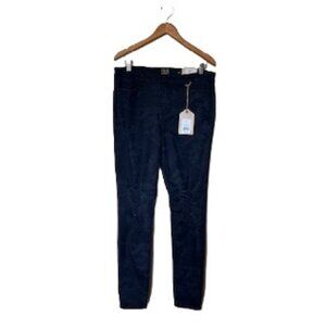 NWT True Craft Jeans